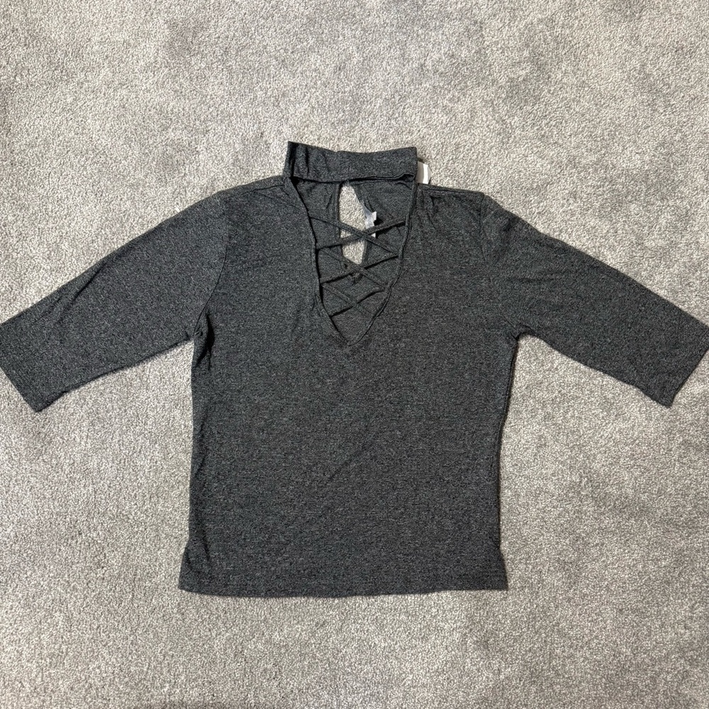 NWT Charlotte Russe Dark Gray Lattice Criss Cross V-Neck Top, 3/4 sleeves Xsmall